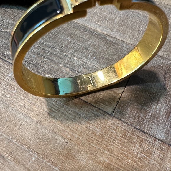 Authentic Hermés Clic H Bracelet, GM-Black - Picture 2 of 5